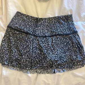 Lululemon skirt